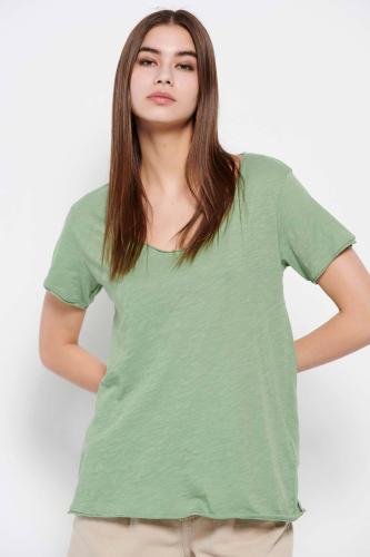 Funky Buddha γυναικείο βαμβακερό T-shirt μονόχρωμο με V λαιμόκοψη και στρογγυλεμένο τελείωμα - FBL007-104-04 Πράσινο Μέντας